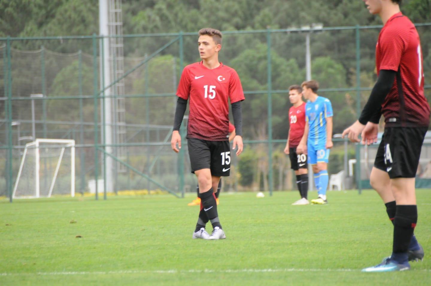 Futbolcumuz İzzet Karaboğa Mili Takıma davet edildi