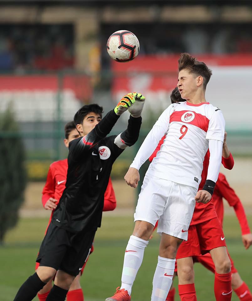 2 Futbolcumuz Riva’da mevkiye özel kampa davet edildi