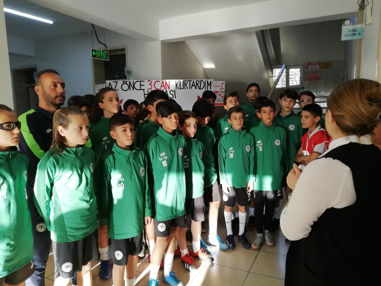 Türk Kızılayı'ndan Futbol Akademimize teşekkür belgesi