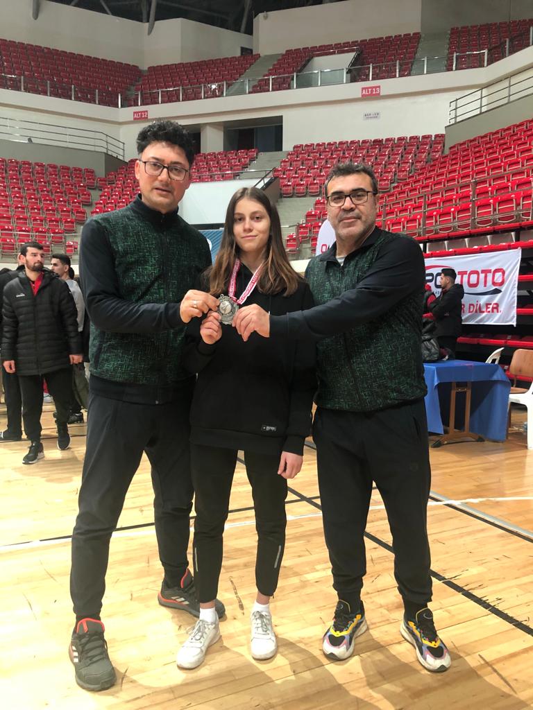 Sporcumuz Ayşe Aşıcı Türkiye ikincisi oldu